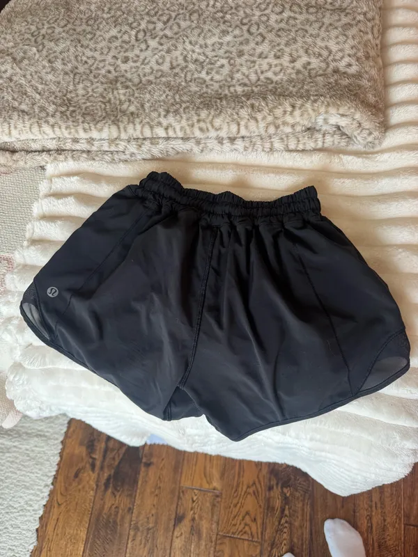 Lululemon Hot Hot Shorts - Image 2