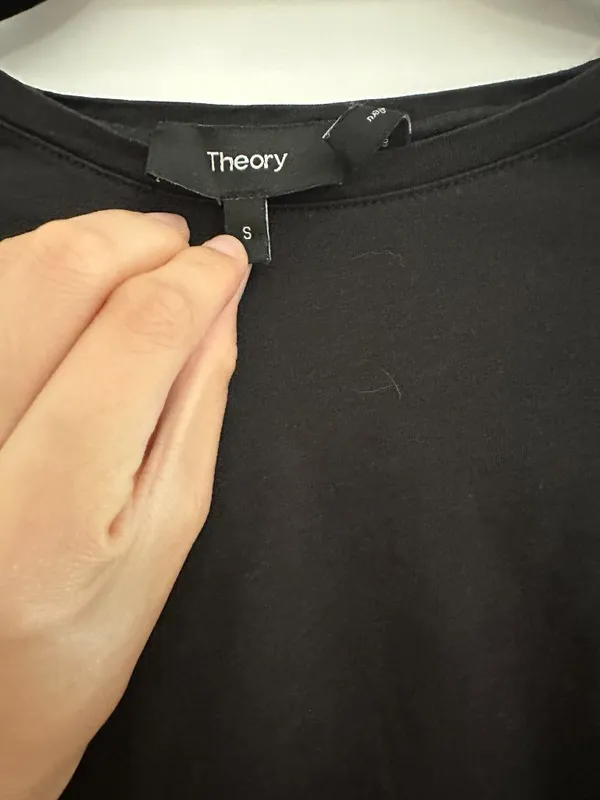 Theory Basic Black T-Shirt Size Small - Image 2