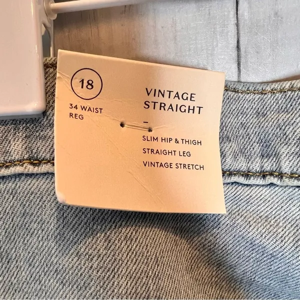 Universal Thread Vintage Straight Jeans N2 - Image 7