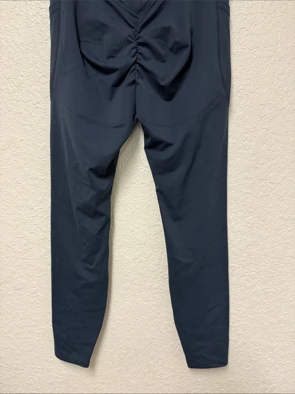 NWT HALARA UltraSculpt Leggings Size Medium - Image 8