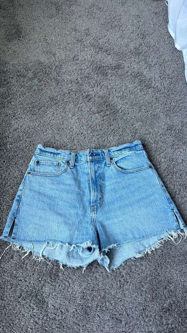 Abercrombie The Mom Shorts Curve Love High-Rise - Image 4