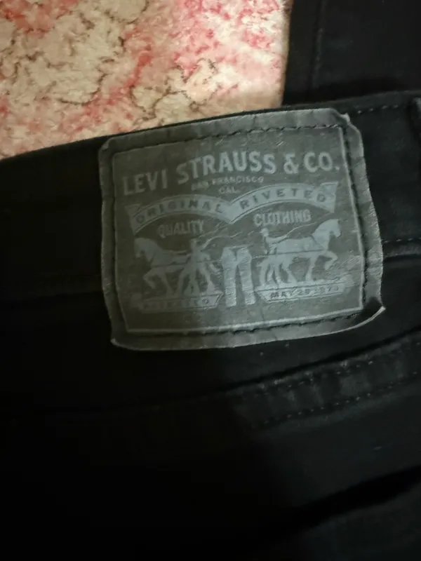 Black Levi’s Flare Jeans - Image 4