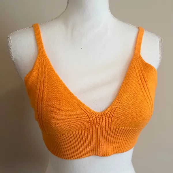 NWT 525 Revolve women's knit bralette size medium in orange - Image 2
