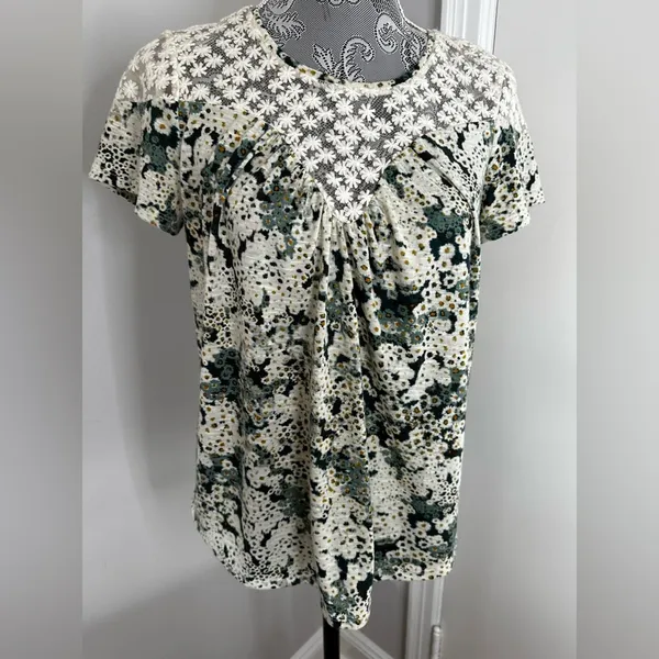 LC Lauren Conrad Top with Daisy White Lace Yoke. Mini Floral Print. Soft, Flowy. - Image 12
