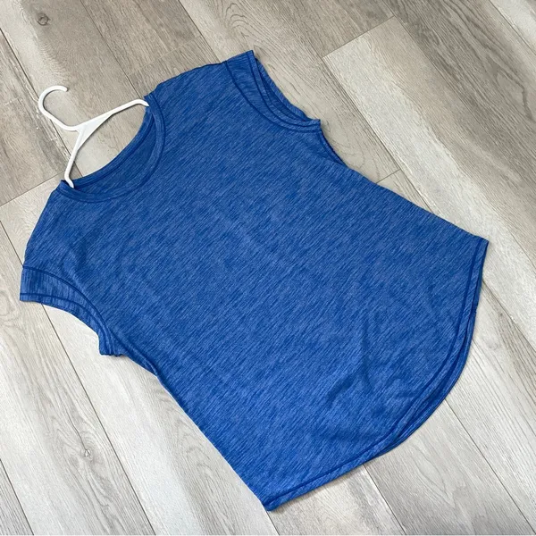 Lululemon Lightweight Top pedal to the medal short sleeve womens Blue (size 8) - Image 5