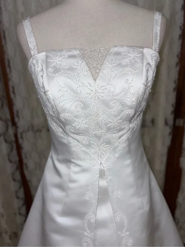 Pretty Vintage 90s Satin Split Skirt Wedding Gown - Image 3