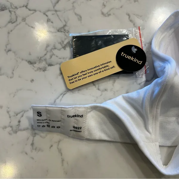 NWT Truekind White Daily Comfort Wirefree Shaper Bra Size Small‎ - Image 4