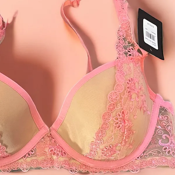 Frederick’s of Hollywood Bra - Image 2