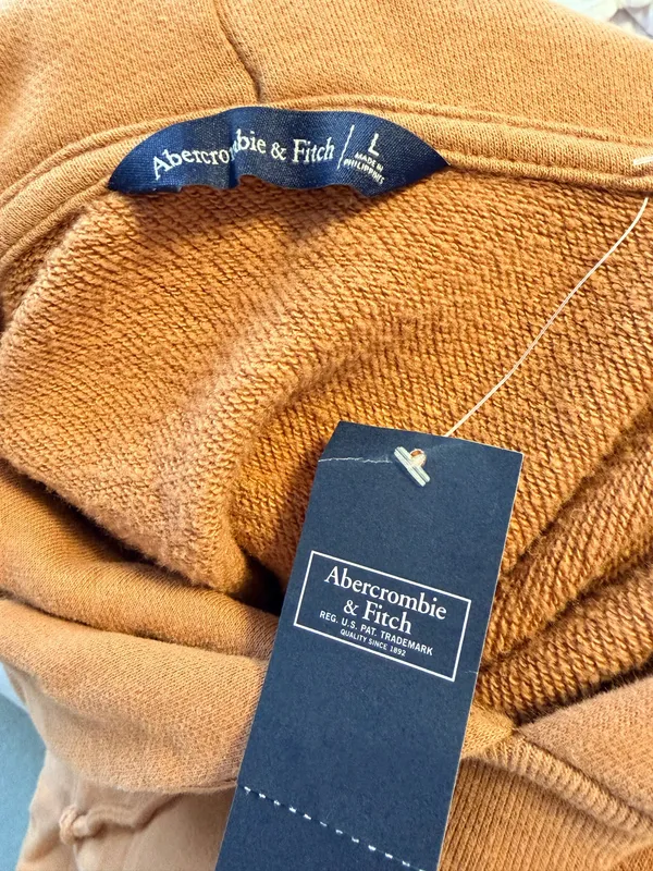 Abercrombie & Fitch Cropped Hoodie - Image 4