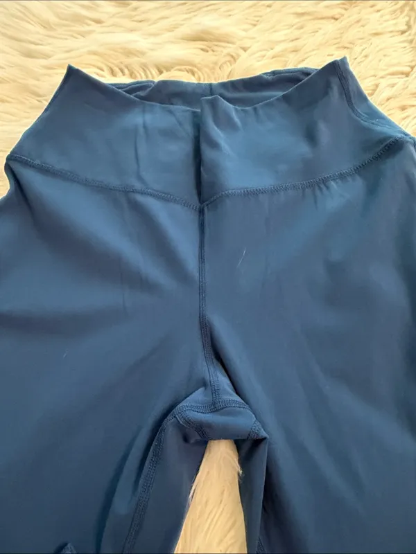 Tuckernuck Boot‑Cut Active Pants in Deep Blue size M inseam 28” waist 26” elast - Image 9