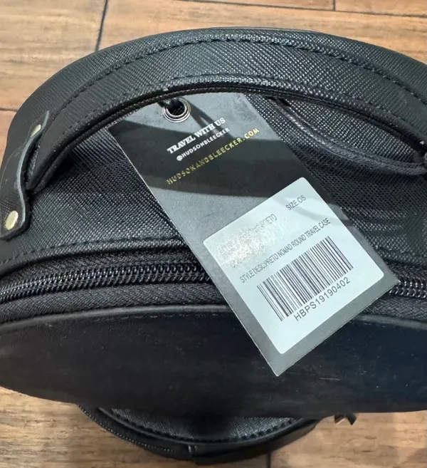 Hudson + Bleecker Preto Nomad Black Round Travel Kit Case - Image 9