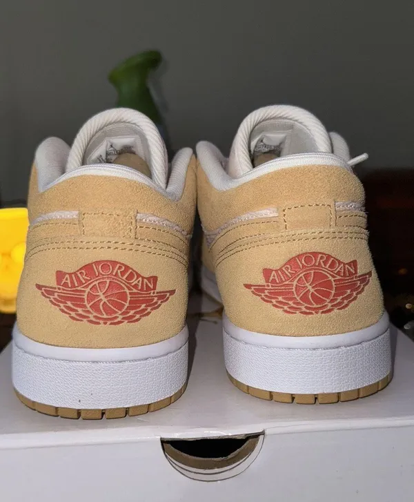 Nike Air Jordan 1 Low SE Women’s - Image 2