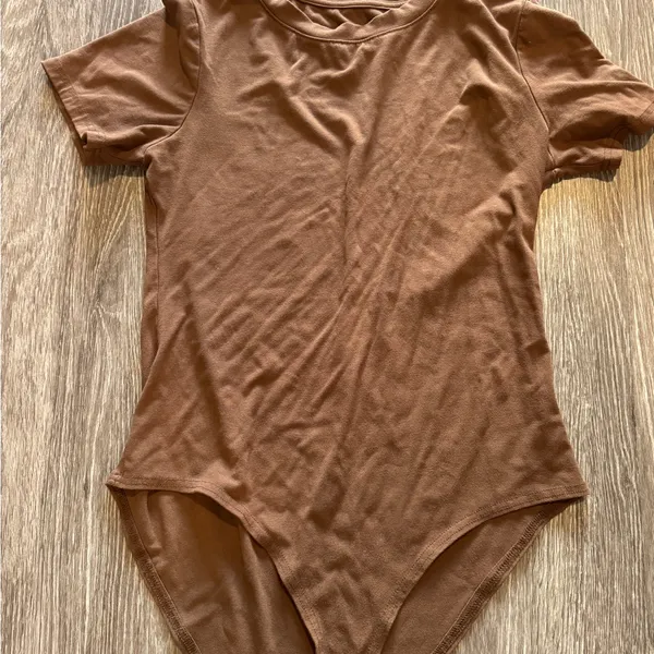 Short Sleeve Brown Bodysuit Size XL - Image 8