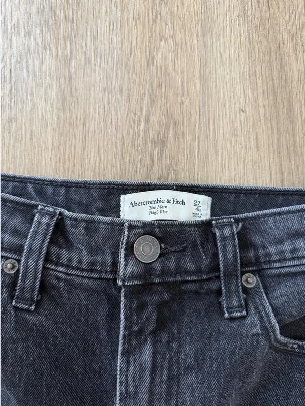High-Rise Mom Jeans Abercrombie - Image 4