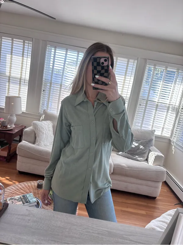 Vintage Van Heusen Button Down Shirt | Medium - Image 3