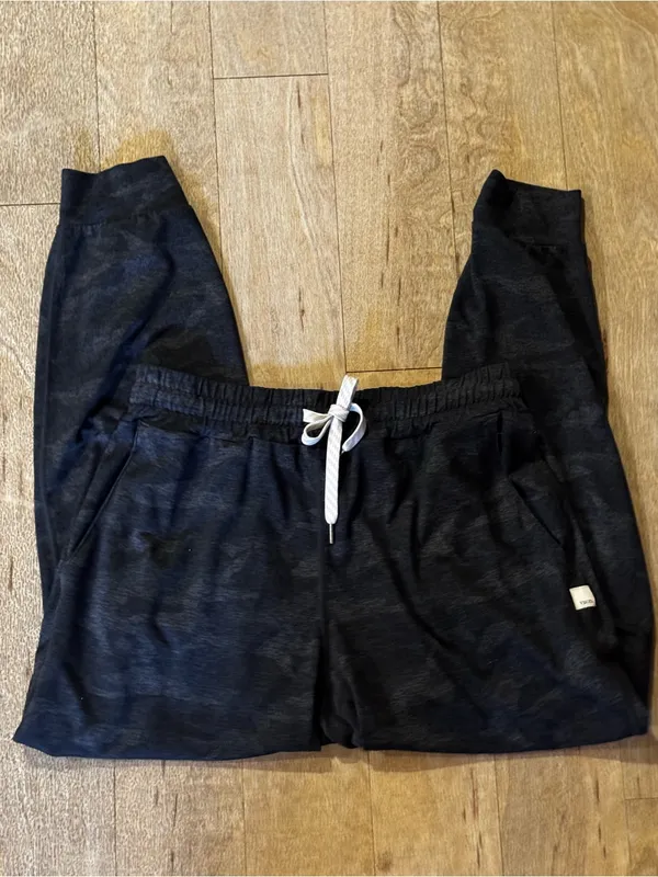 Vuori Sunday Performance Joggers Black Camo Print Size X-Small - Image 2
