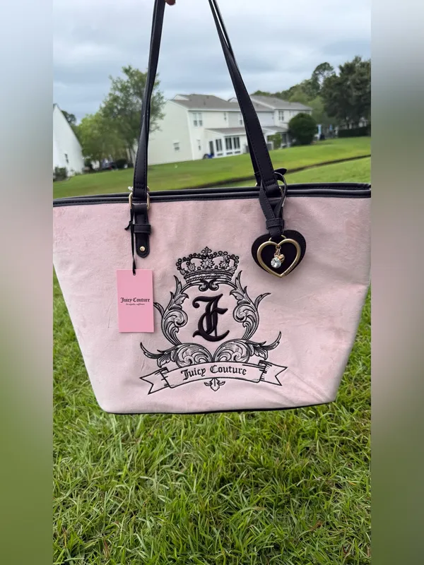 Juicy Couture Light Pink Tote with Black Trim and Heart Charm - Image 2