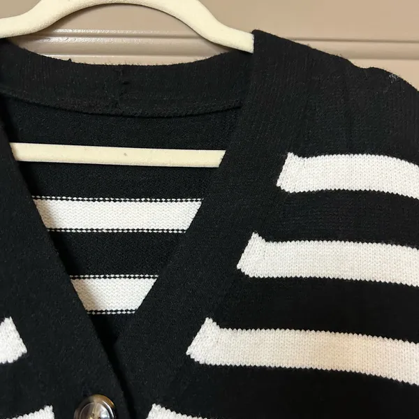 Black and white striped cardigan - Image 3