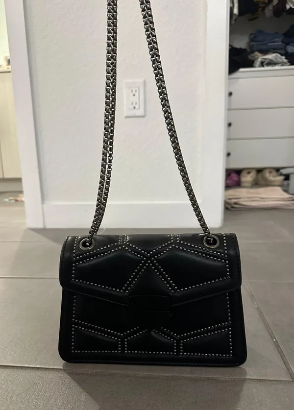Black Box Chain Purse - Image 3