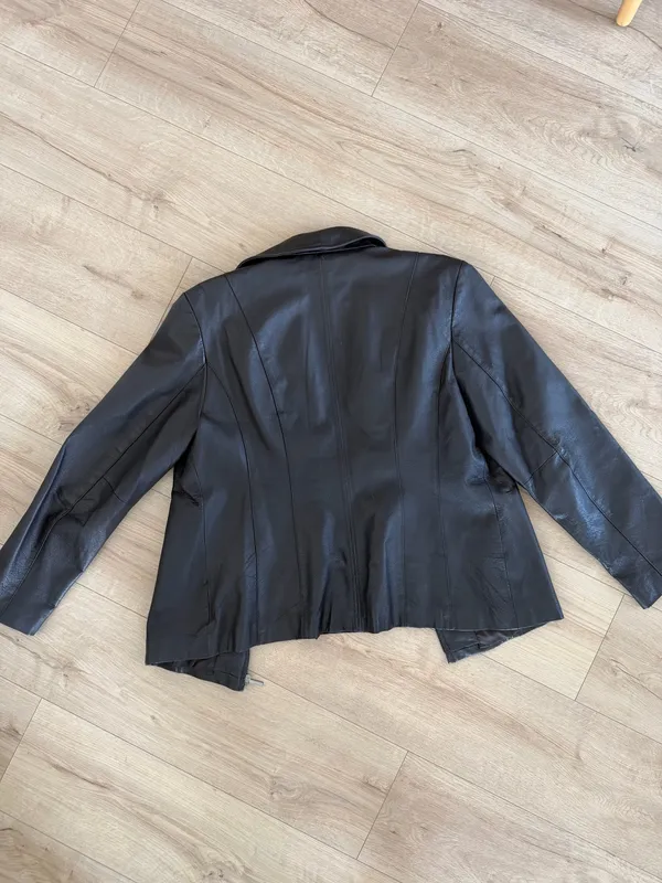 East 5th Women's Genuine Leather Zip-Front Jacket - Image 3