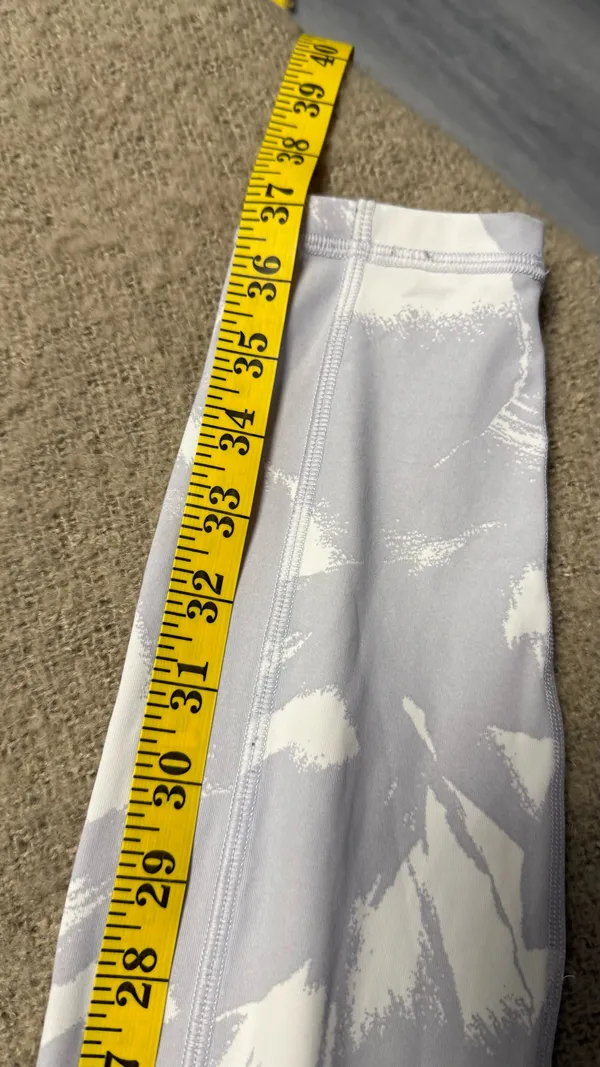 Lululemon Speed Up Tight 28" *Full-On Luxtreme - Denali Ice Grey White - Size 6 - Image 5