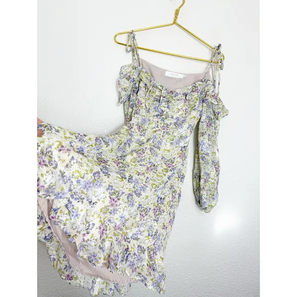 ASTR The Label Anastasia Cutout Mini Dress Small Ivory Lilac Floral Cottagecore - Image 14