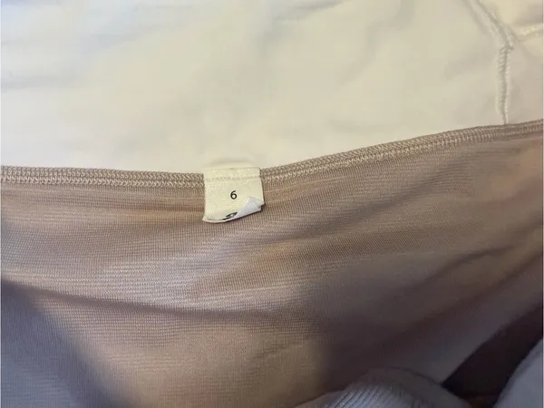 Lululemon Speed Up Low-Rise Lined Short 2.5" No Limits White Multi / White - Image 5