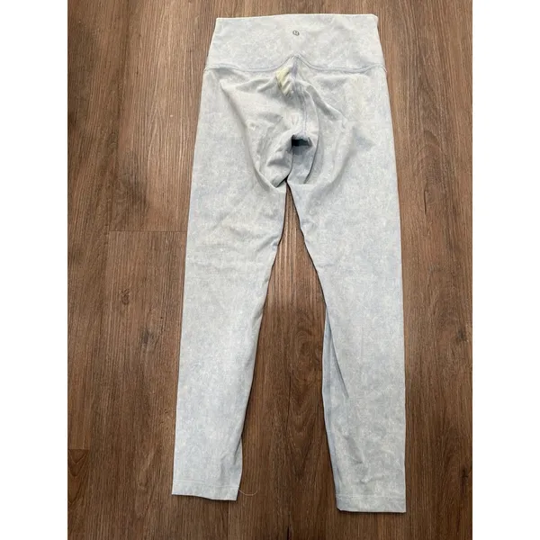 Lululemon Wunder Under Leggings Womens 6 Gray‎ Inseam 26 in Athleisure W5BY1S - Image 2