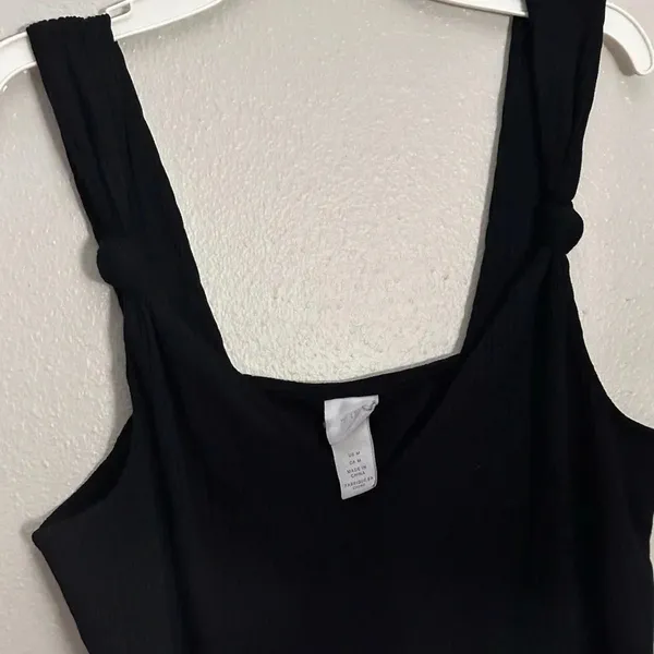 H&M Women Navy Blue Top Ribbed Minimalist Blouse Size Medium‎ - Image 4