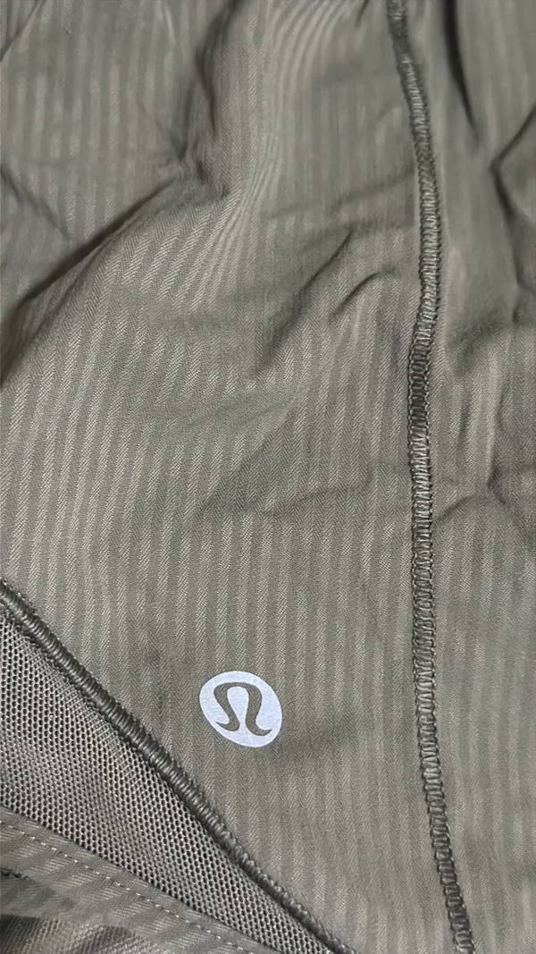 Lululemon Hotty Hot Shorts Olive Green 2.5" - Image 4