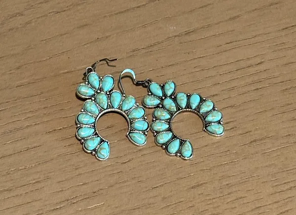 Western Turquoise Boutique Earrings - Image 3