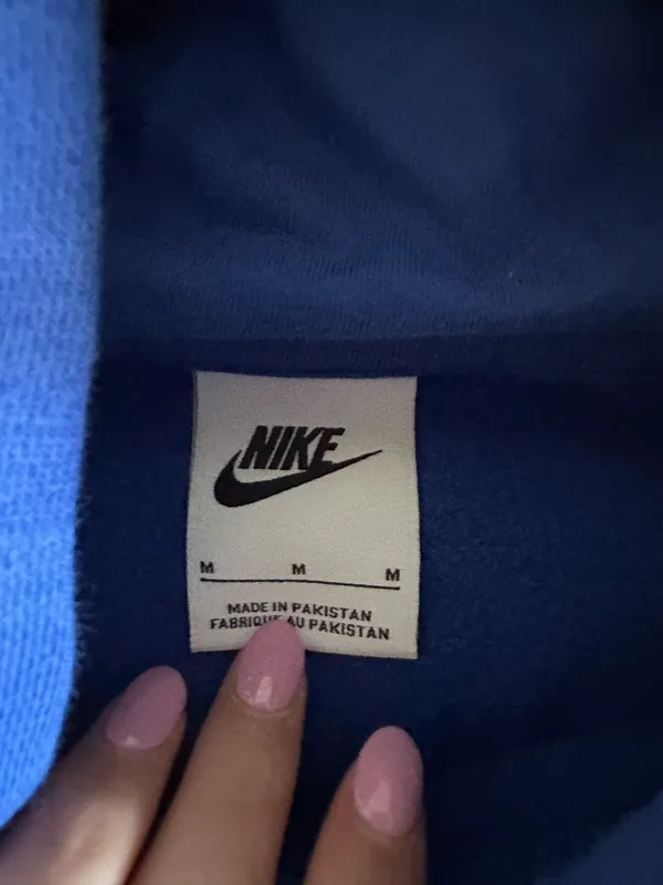 Nike Sweatshirt - Image 2