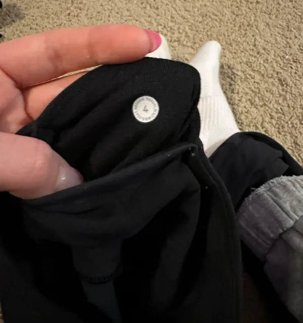Lululemon Align Joggers - Image 4