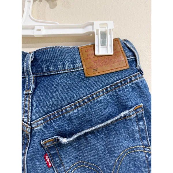 Levis 501 High Rise Distressed Denim Shorts Medium Wash Blue Size 25 Button Fly - Image 5