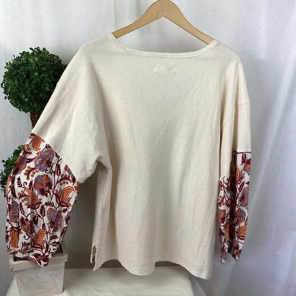 Anthropologie Tan Cream & Red Long Floral Sleeve V Neck Oversized Top M - Image 3