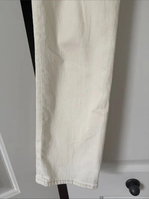 Abercrombie & Fitch Off-White Cropped Ankle Jeans - Image 3