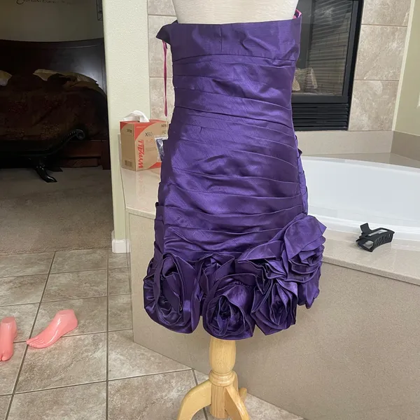 Cinderella Divine Purple‎ Strapless Embellished Ruffle Party Dress Size M NWT - Image 8