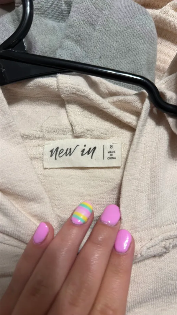 Boutique New in Pullover - Image 2