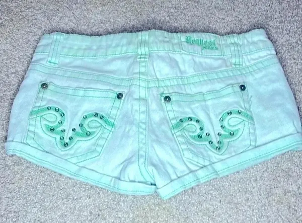 Women’s Mint Green Rhinestone Embroidered Shorts Blue Size 26 - Image 3