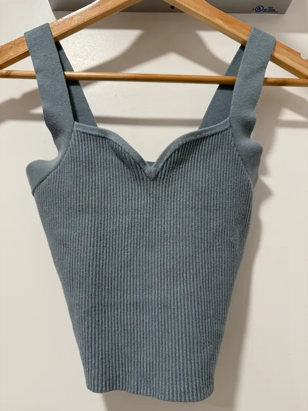 Abercrombie & Fitch tank top - Image 3
