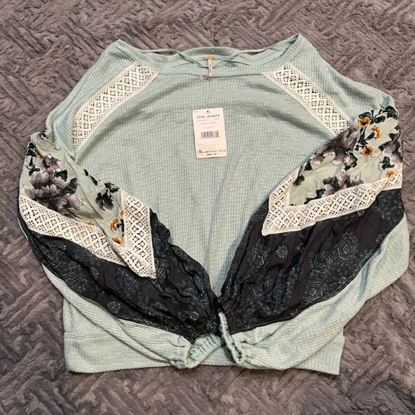 NEW‎ Free people Women's Light Blue Top - Image 3