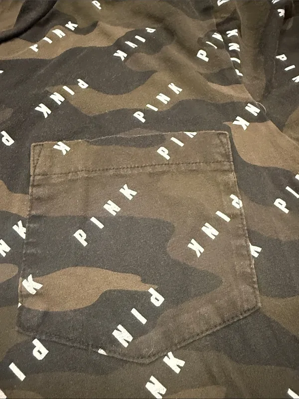 Pink Victoria’s Secret camo short sleeve shirt size xlarge . - Image 4