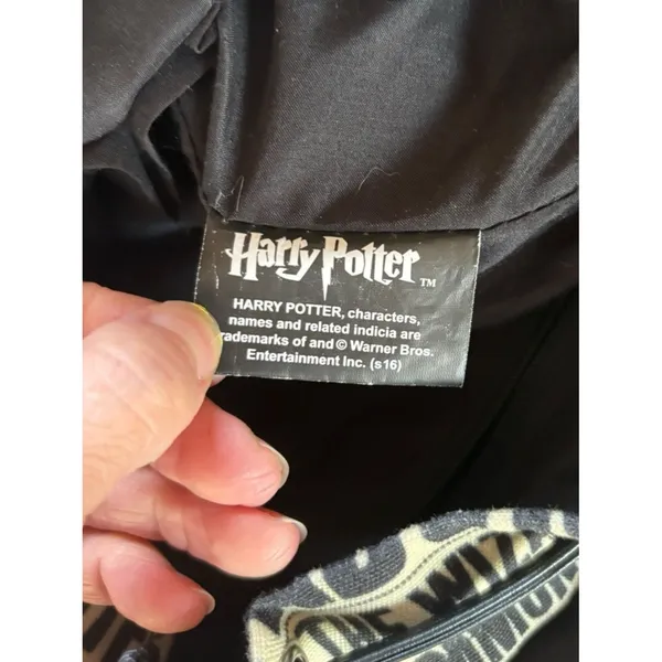 Black & White Newspaper Print Drawstring Backpack - Image 5