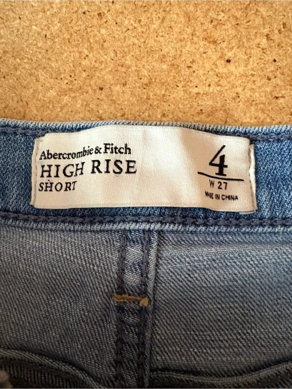 Abercrombie & Fitch Light Blue High Rise Short Size W 27 - Image 2