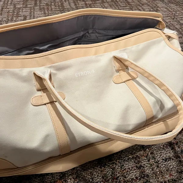 Amazon Chic Beige and Cream Tote Bag - Image 3