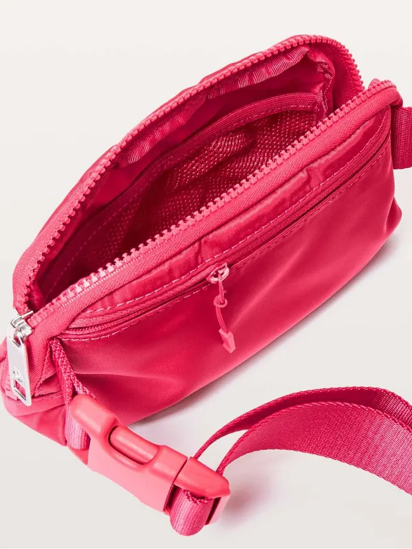 NWT Lululemon Athletica Everywhere Belt Bag 1L Fuchsia Pink - Image 3