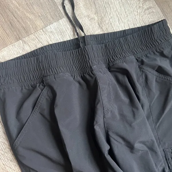 The North Face Cropped‎ black pants size 8 - Image 6
