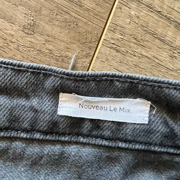 $345‎ FRAME DENIM Nouveau Le Mix Mini Skirt in Ash Mix Distressed Size 25 - Image 6