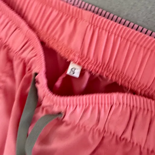 Women's NEW Salmon Colored Two Piece Scrub Set Size S #260763 - Image 9