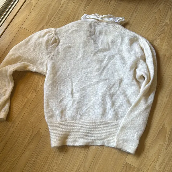 MARILLA Cream Cardigan with Soft Knitted Texture - Image 4